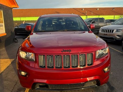 Used 2015 Jeep Grand Cherokee Altitude image 3