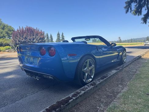 Used 2011 Chevrolet Corvette Convertible w/ Preferred Equipment Group RWD image 6