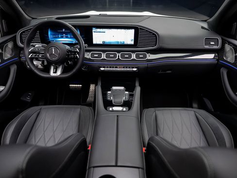 Used 2025 Mercedes-Benz GLS 63 AMG 4MATIC image 46