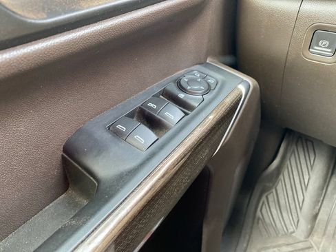 Used 2022 Chevrolet Silverado 1500 LT Trail Boss AWD/4WD image 31