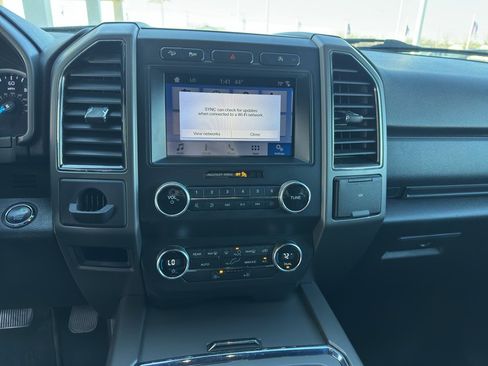 Used 2019 Ford Expedition Max XLT w/ Equipment Group 201A image 18