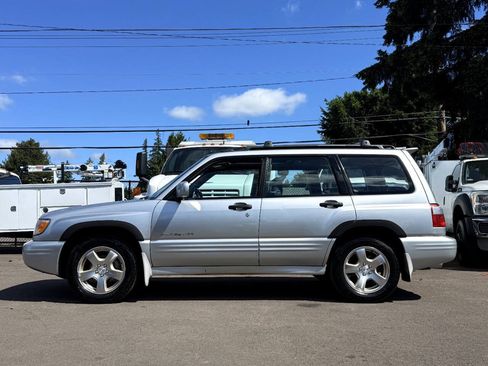 Used 2002 Subaru Forester S AWD/4WD image 2
