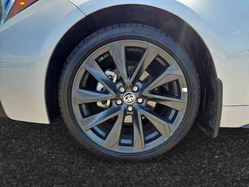 Certified 2025 Toyota Corolla SE FWD image 4