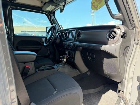Used 2023 Jeep Wrangler Unlimited Sport AWD/4WD image 32