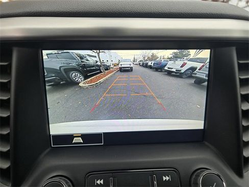 Used 2023 GMC Acadia SLT image 12