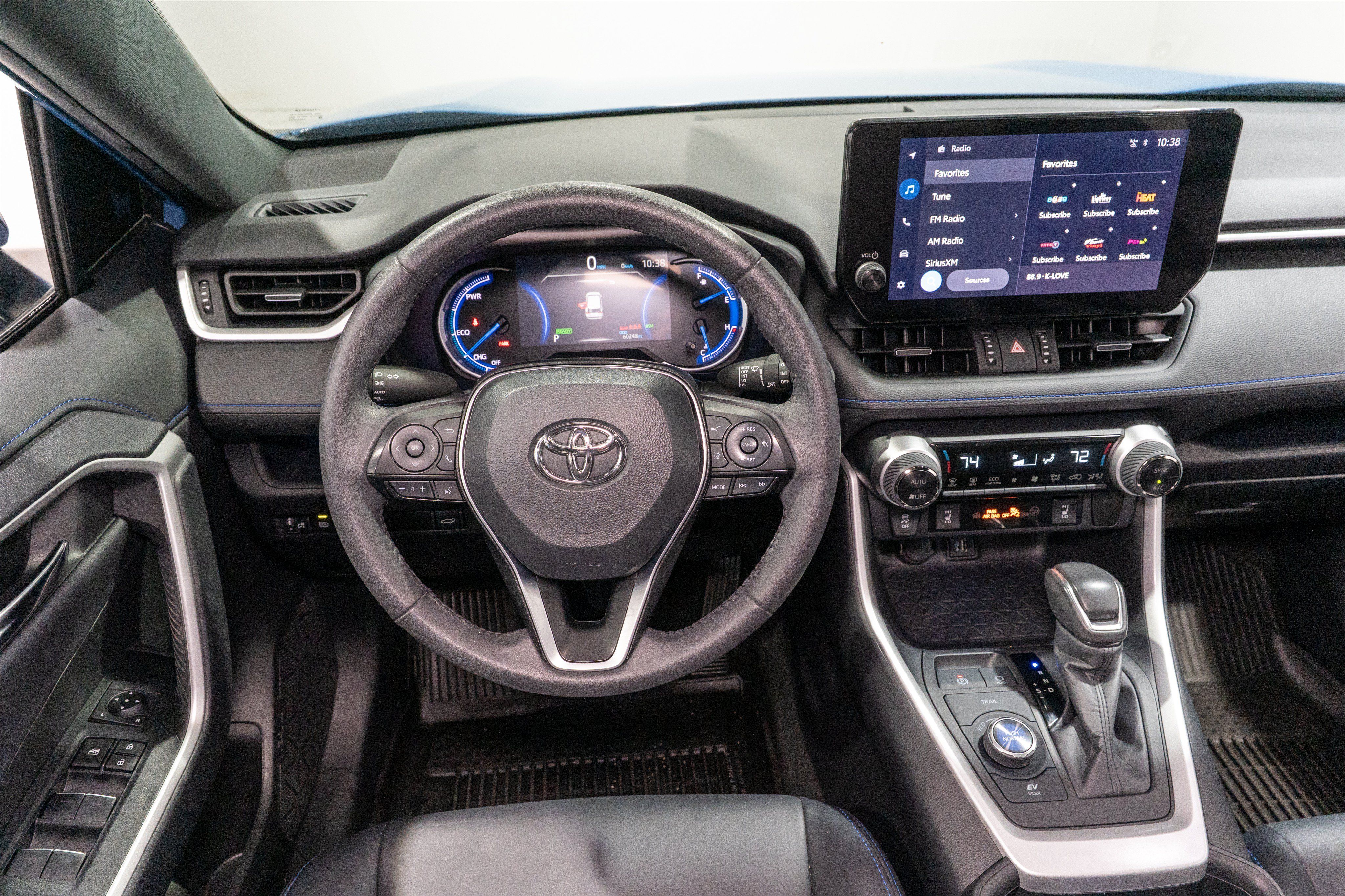 Used 2024 Toyota RAV4 XSE AWD/4WD image 11