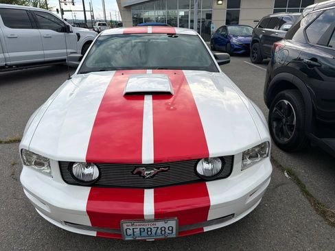 Used 2008 Ford Mustang GT Premium RWD image 4