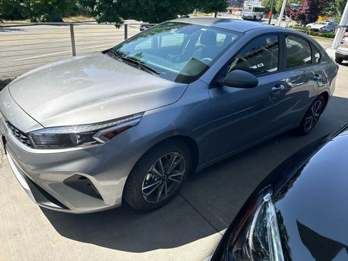 Used 2023 Kia Forte LXS FWD image 1
