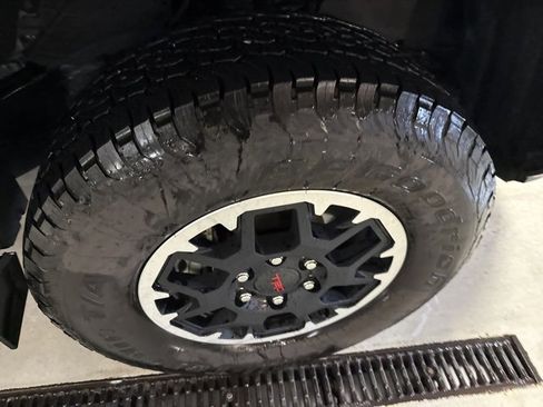 Used 2024 Toyota Tacoma SR5 image 10