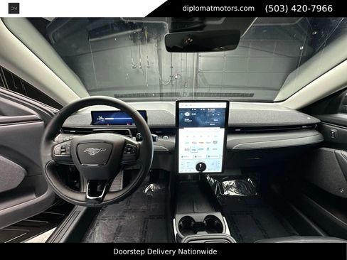 Used 2025 Ford Mustang Mach-E Premium image 28
