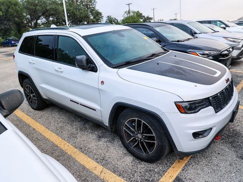 Used 2018 Jeep Grand Cherokee Trailhawk w/ Trailhawk Luxury Group AWD/4WD image 5