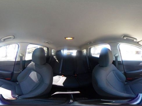 Used 2025 Kia Sportage LX image 37