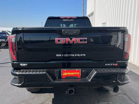 Used 2024 GMC Sierra 2500 AT4 w/ AT4 Premium Plus Package image 8