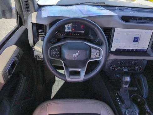 Used 2024 Ford Bronco Wildtrak image 15
