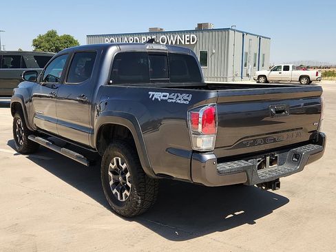 Used 2021 Toyota Tacoma TRD Off-Road w/ Technology Package AWD/4WD image 2