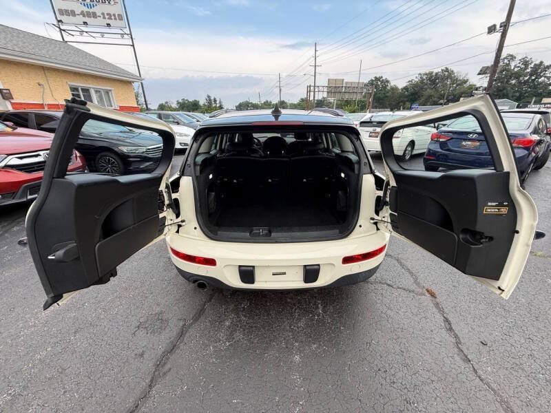 Used 2017 MINI Cooper Clubman ALL4 AWD/4WD image 19