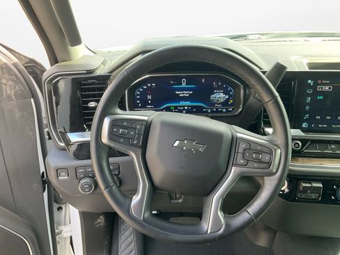 Used 2023 Chevrolet Silverado 1500 RST AWD/4WD image 12