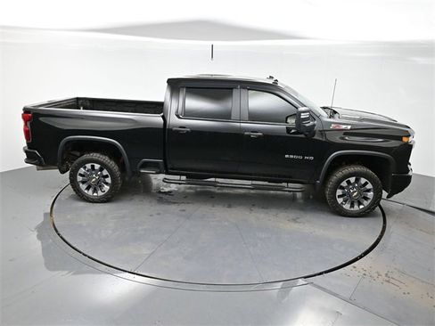 Used 2024 Chevrolet Silverado 2500 Custom w/ Custom Value Package image 24