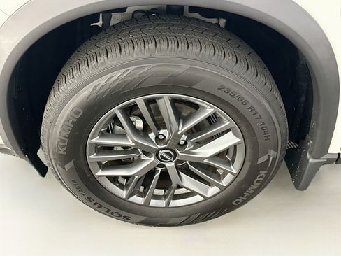 Used 2023 Nissan Rogue S AWD/4WD image 11