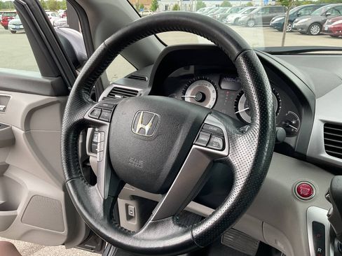 Used 2014 Honda Odyssey EX-L image 18