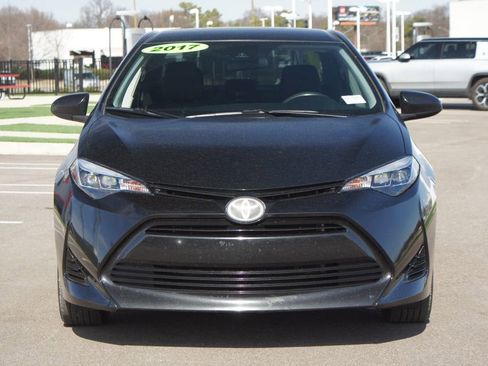 Used 2017 Toyota Corolla LE image 22