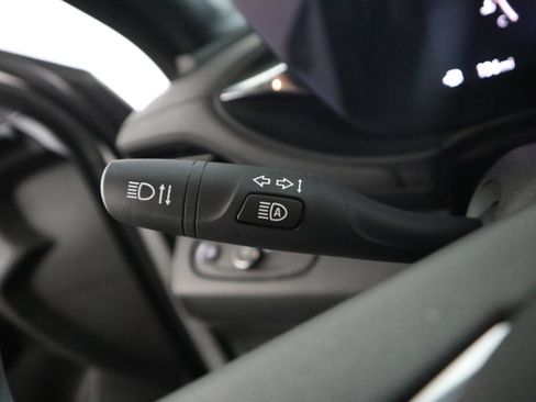Used 2025 Buick Envista Preferred w/ Convenience I Package FWD image 24