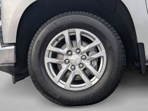 Used 2021 Chevrolet Silverado 1500 LT image 24