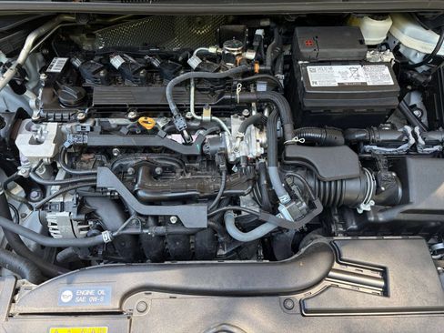 Used 2025 Toyota Corolla LE FWD image 30