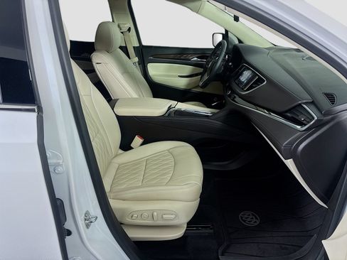 Used 2023 Buick Enclave Avenir w/ Avenir Technology Package FWD image 31