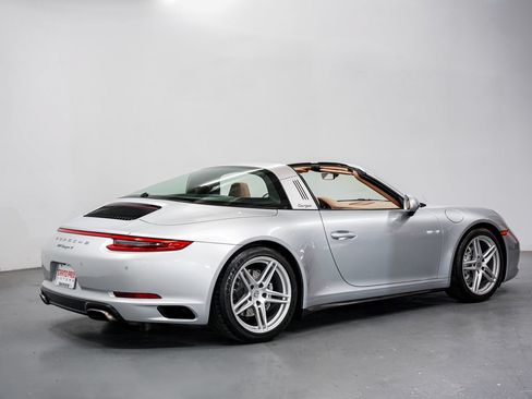 Used 2017 Porsche 911 Targa 4 AWD/4WD image 3