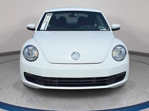 Used 2015 Volkswagen Beetle 1.8T Classic FWD image 2