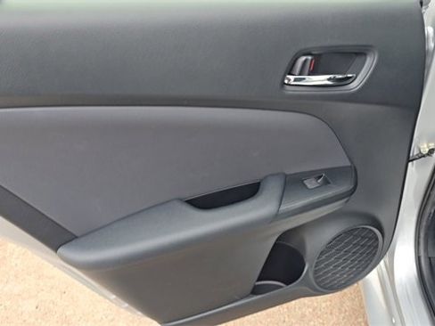 Used 2022 Toyota Prius LE image 15