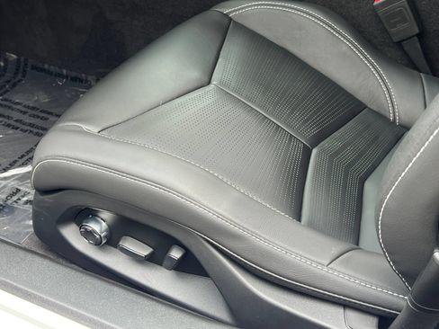 Used 2025 Chevrolet Corvette Z06 RWD image 34