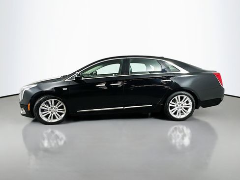 Used 2018 Cadillac XTS Luxury image 4