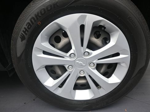 Used 2024 Chevrolet Trax LS FWD image 10