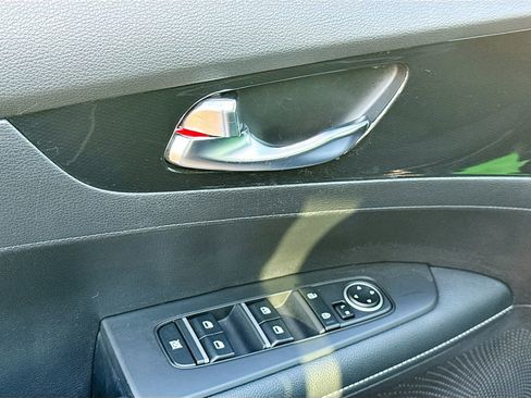 Used 2024 Kia Forte GT-Line w/ GT-Line Premium Package image 23