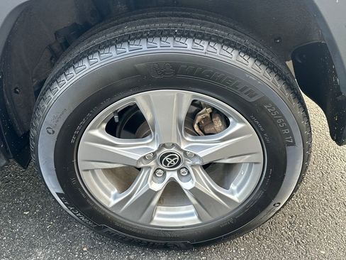 Certified 2022 Toyota RAV4 XLE image 26