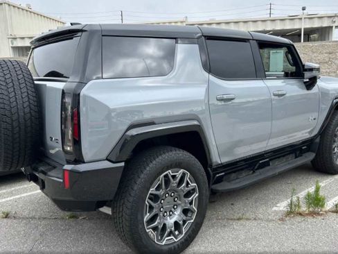 Used 2025 GMC Hummer EV 3X AWD/4WD image 9