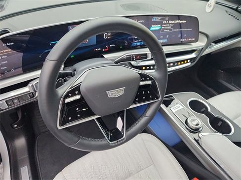 Used 2025 Cadillac Lyriq Sport image 10
