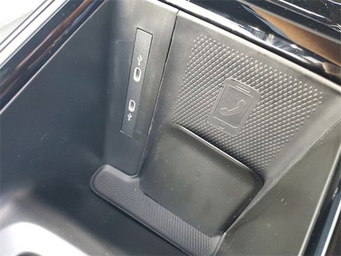 New 2025 Volkswagen ID.4 Pro image 25