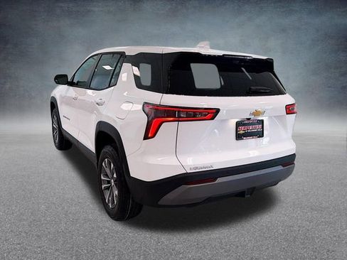 New 2026 Chevrolet Equinox LT w/ Safety and Technology Package FWD image 9
