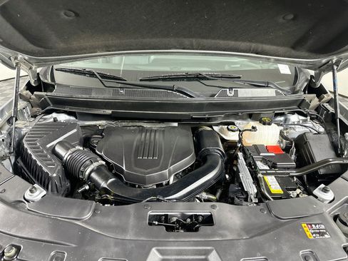 Used 2025 Chevrolet Traverse LT FWD image 35