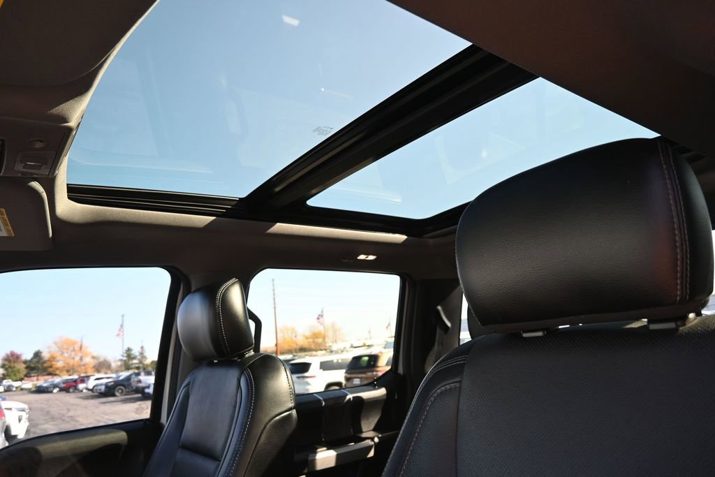 Used 2018 Ford F350 Lariat w/ Lariat Ultimate Package AWD/4WD image 32