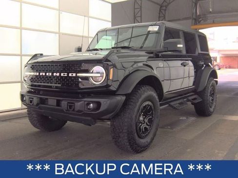 Used 2023 Ford Bronco Wildtrak image 4