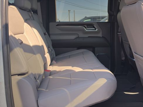 Used 2024 GMC Sierra 3500 SLT w/ SLT Premium Package image 34