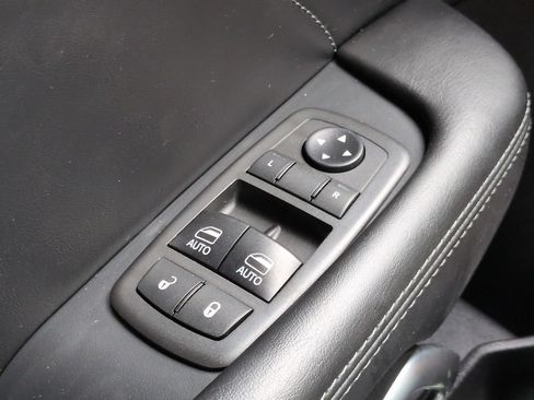 Used 2021 Dodge Challenger R/T Scat Pack RWD image 22