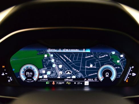 Certified 2025 Audi Q3 2.0T Premium Plus w/ Premium Plus Package image 30