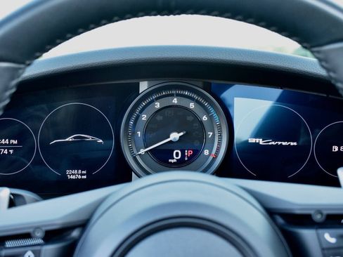 Used 2020 Porsche 911 Carrera image 17