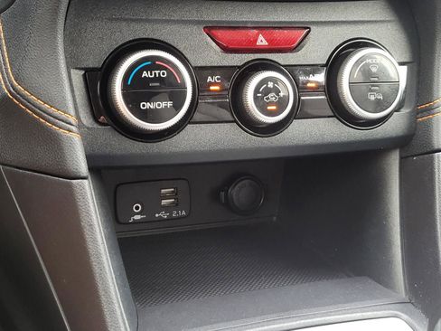 Used 2021 Subaru Crosstrek 2.0i Premium w/ Moonroof Package image 24