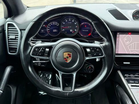 Used 2021 Porsche Cayenne image 34